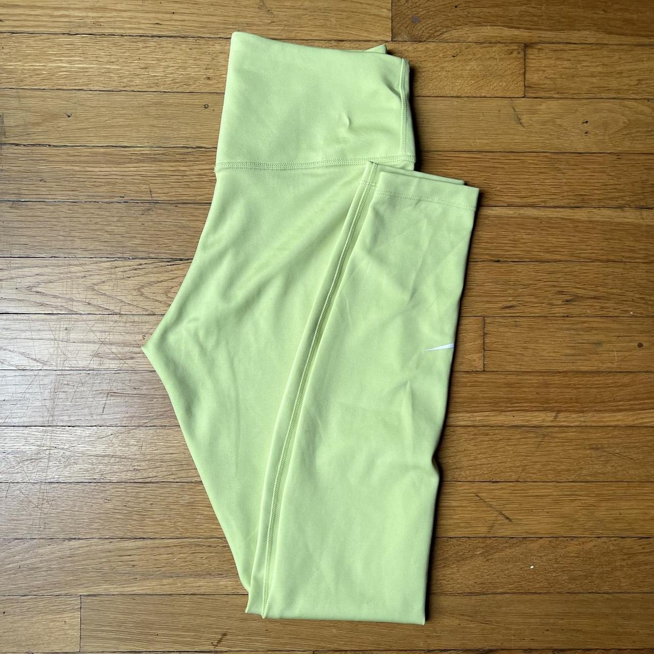 green nike leggins
