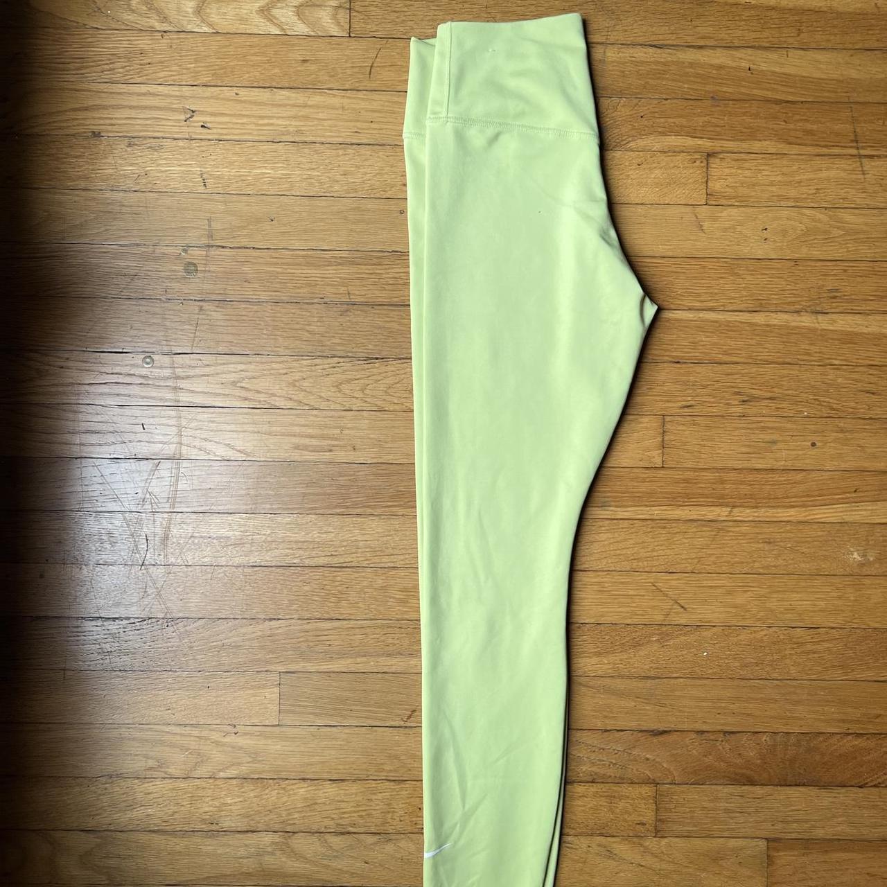 green nike leggins
