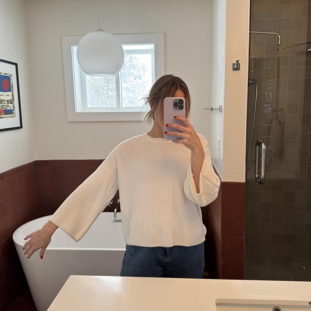Banana republic cream sweater Size XS Would fit up... Depop