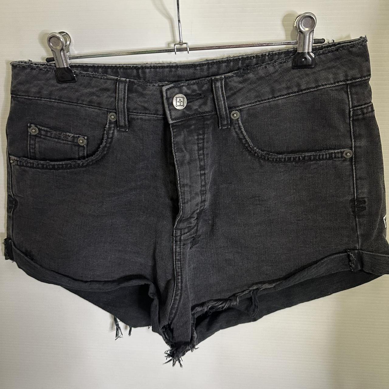 【KSUBI】crashing denim shorts 26 ladies Ksubi Denim Shorts Womens 26 Brooklyn Navana Raw Hem Ripped
