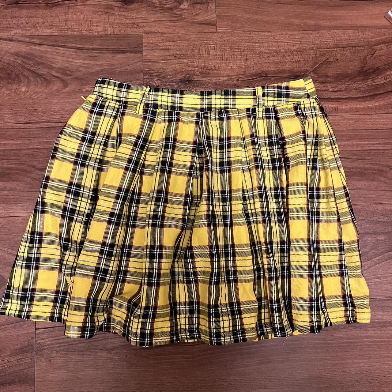 Yellow and black plaid skirt has a matching jacket. Depop