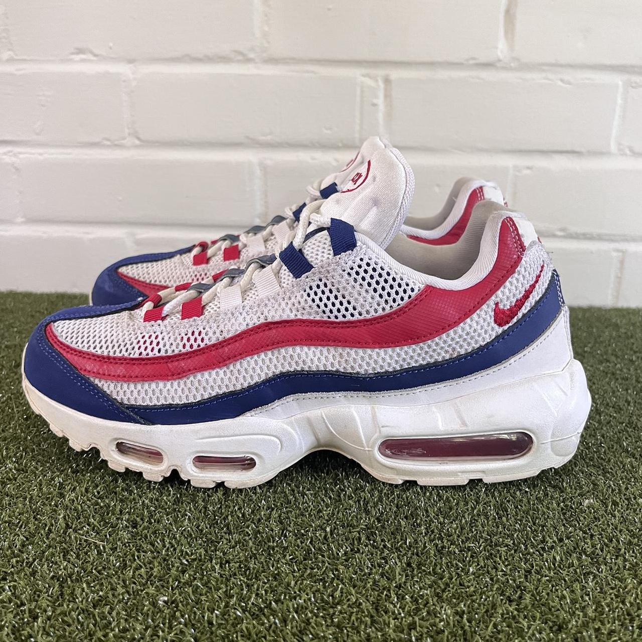 Red white and blue nike air max 95 deals