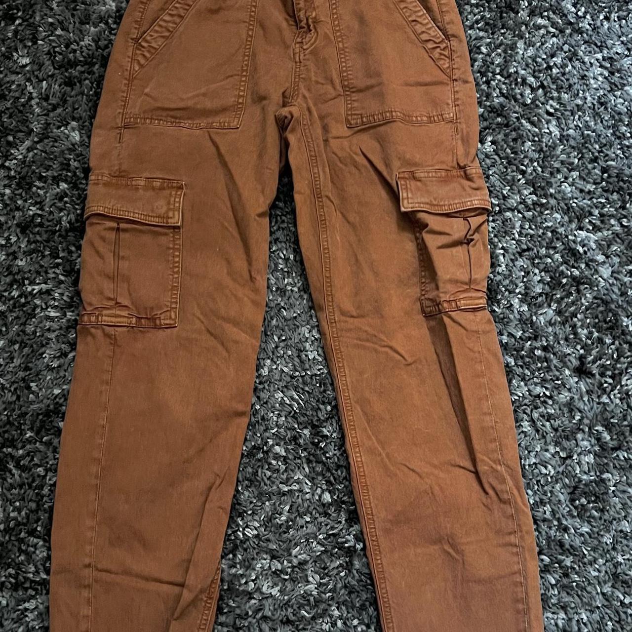 US size 2 American Eagle cargo pants Super... Depop