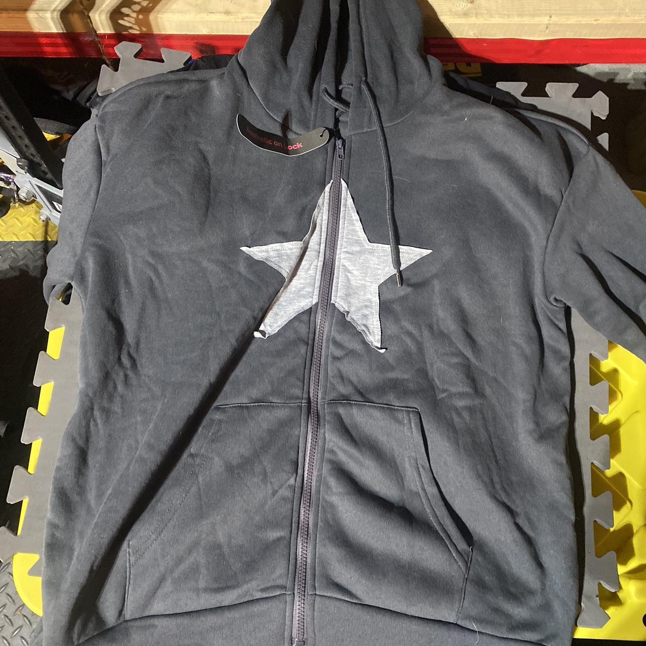 Romwe grey star hoodie - Depop