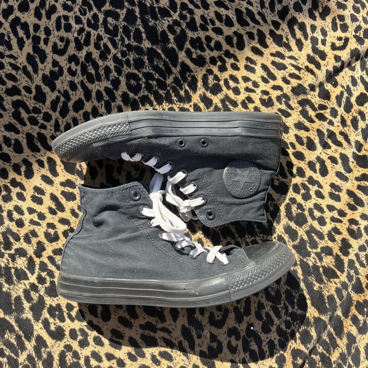 ALL BLACK WHITE LACE HITOP CONVERSE SIZE 8 GOOD... Depop