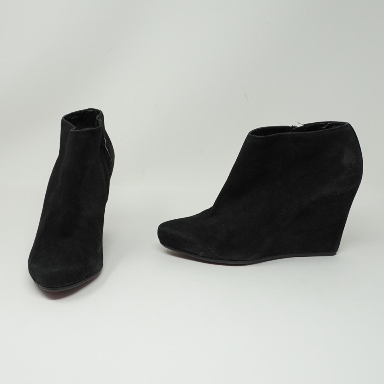 Christian louboutin belle discount zeppa suede ankle boots