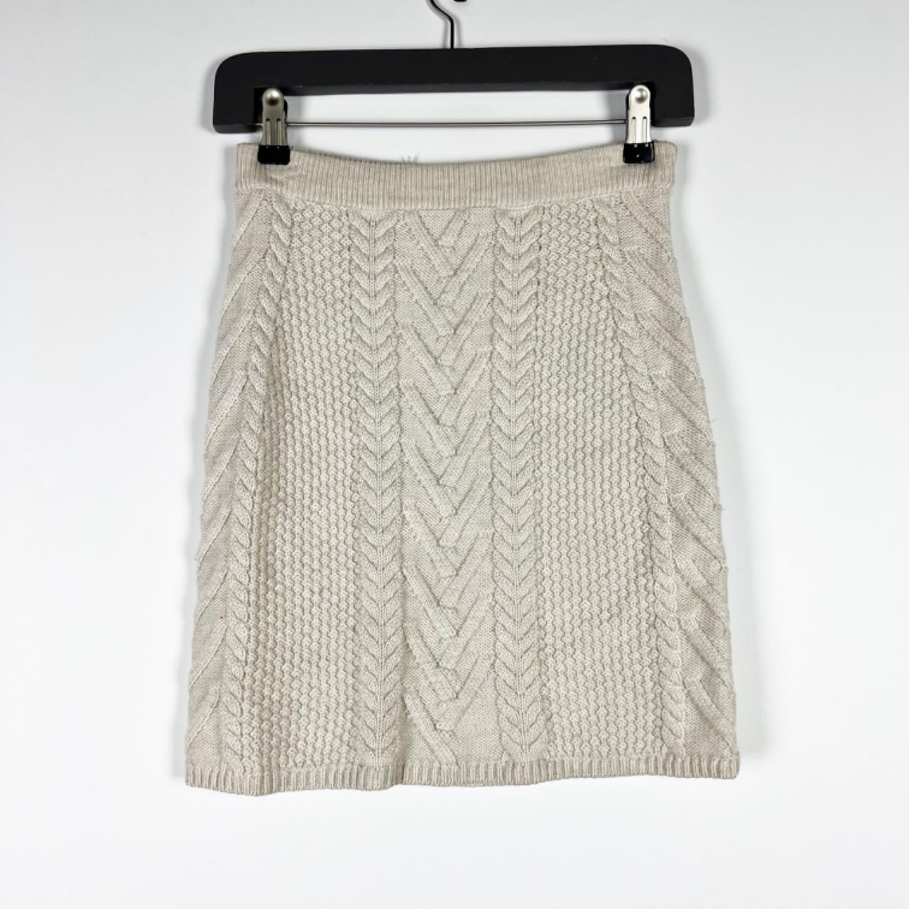 High waisted white skirt yarn best sale