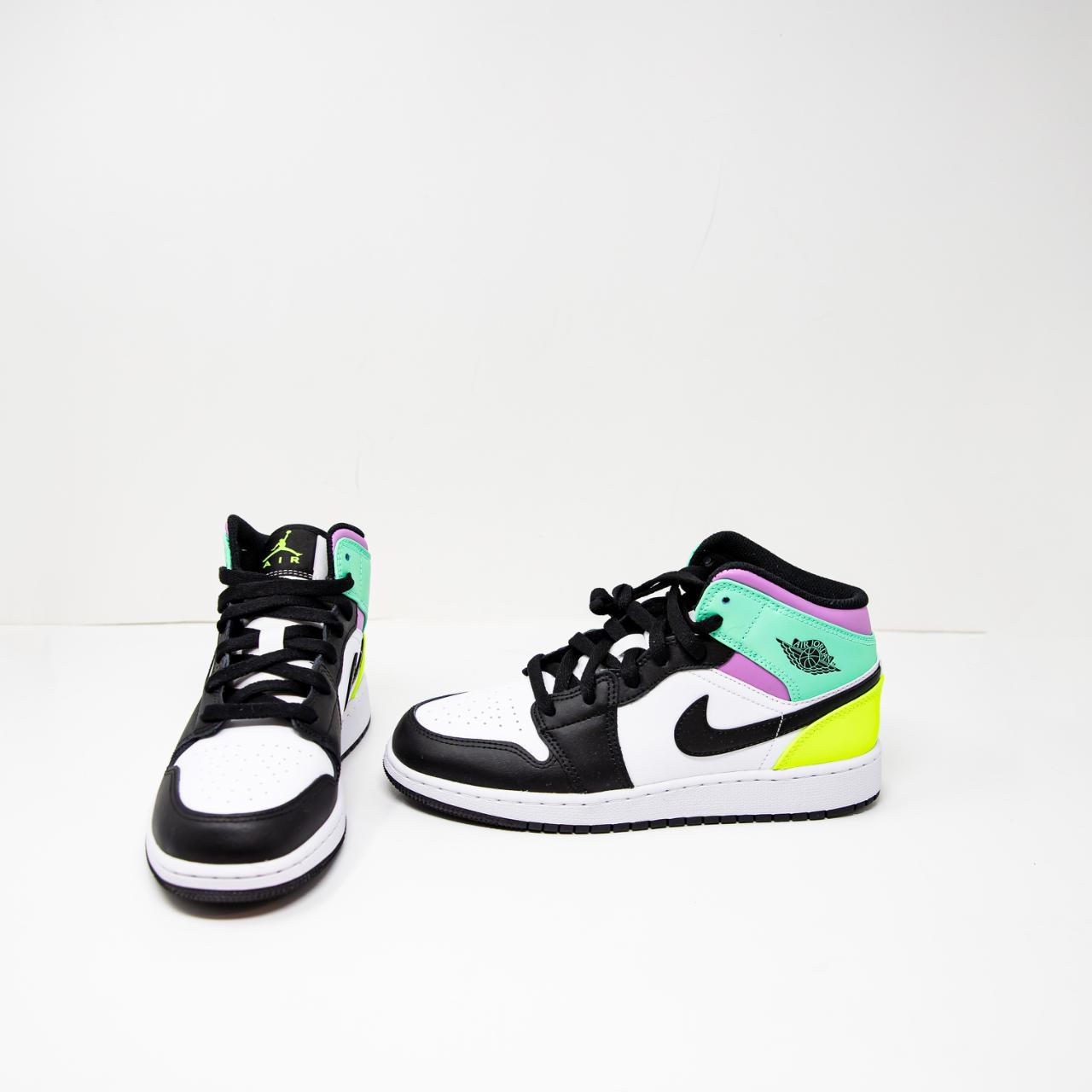 ★購入です15000 NEW Nike Air Jordan 1 Mid GS Pastel 554725-175 High | Depop