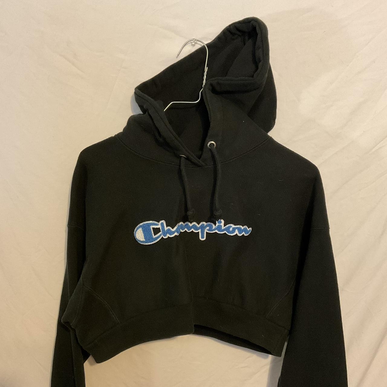 Champion Women's Black Hoodie | Depop