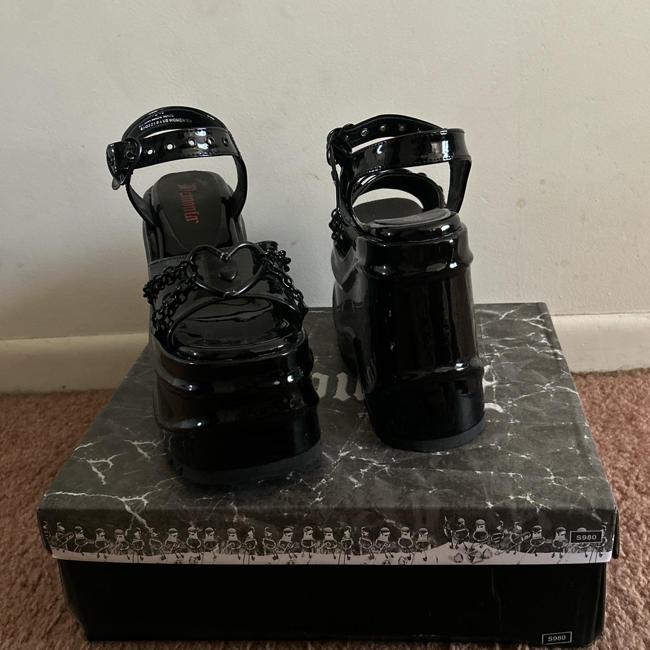 demonia 7 inch platforms