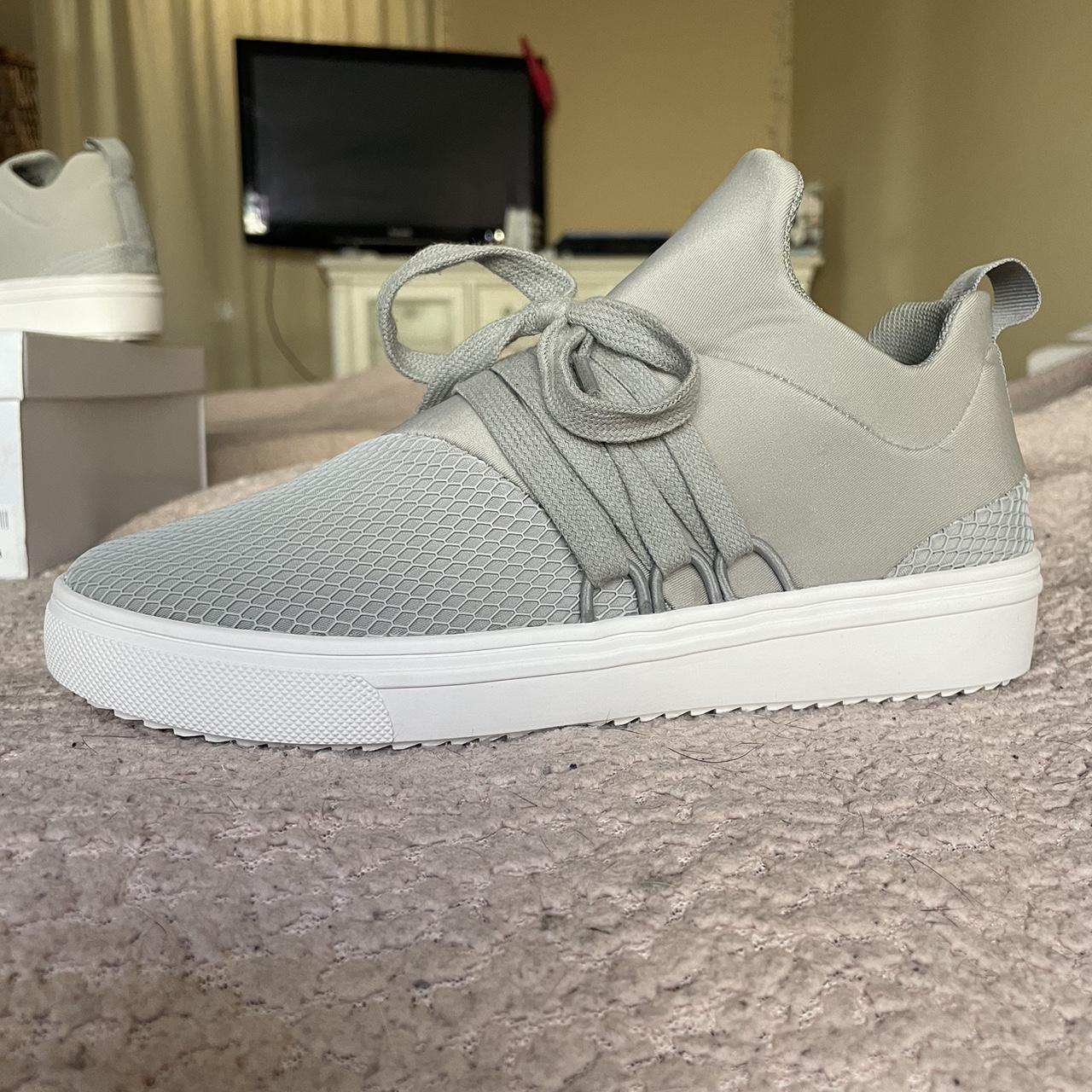 Steve madden 2025 lancer grey