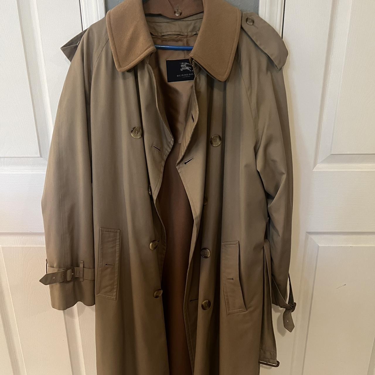 VINTAGE BURBERRY TRENCH COAT WITH REMOVABLE WOOL LINING