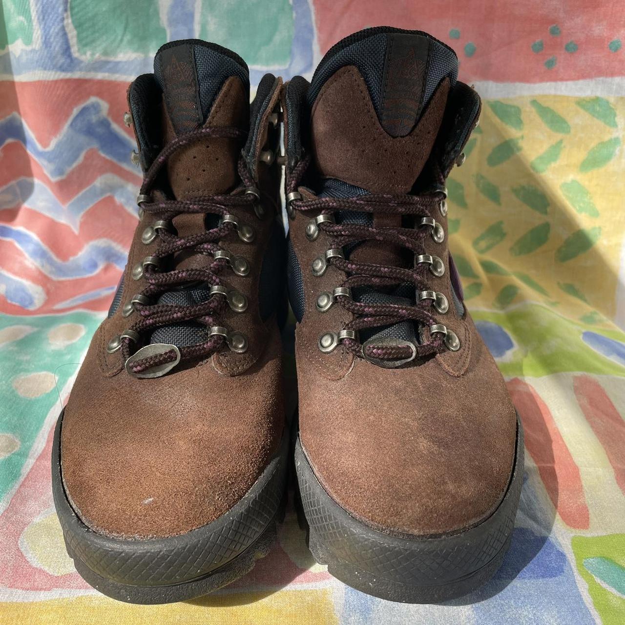 hiking boots nike womens
