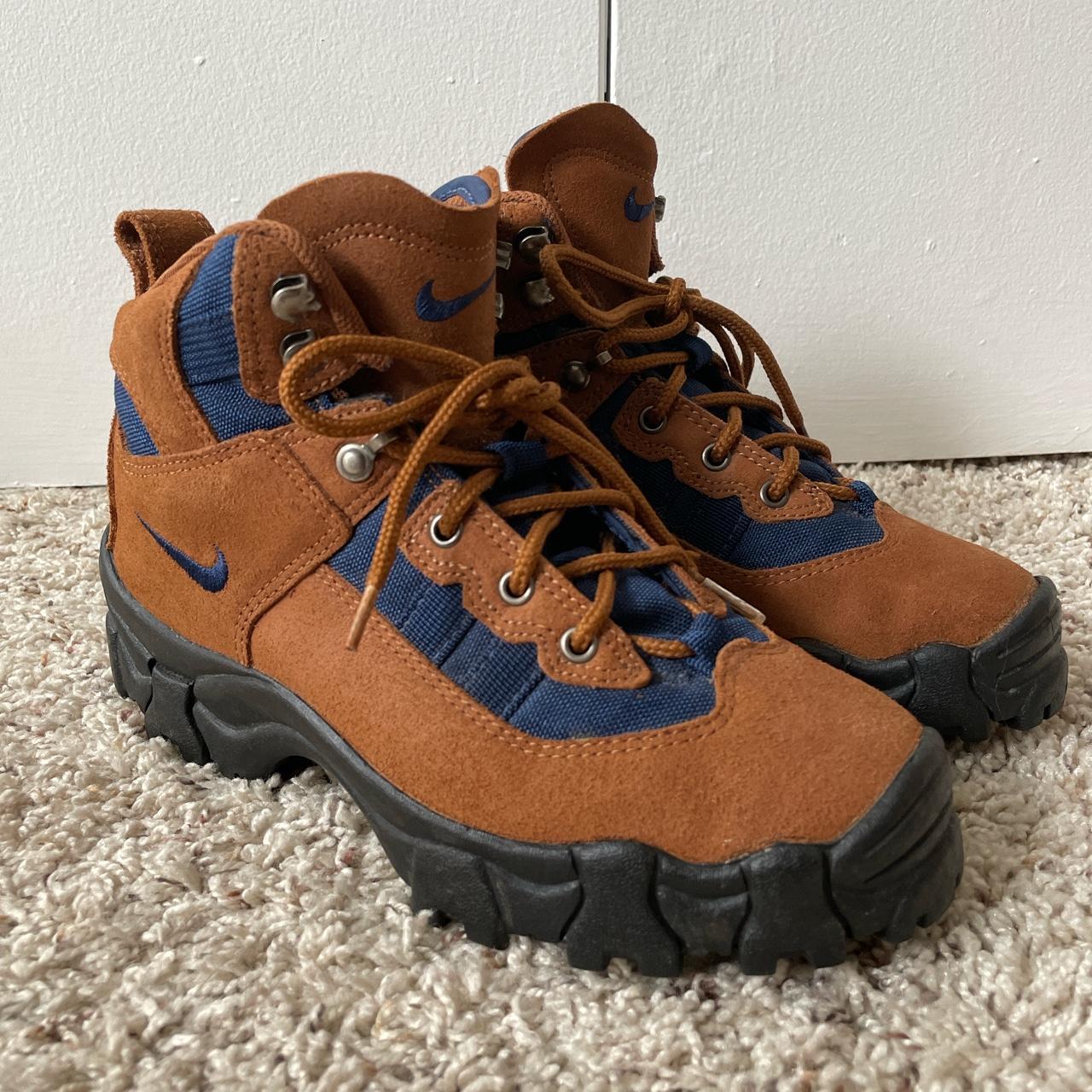 Vintage Nike hiking shoes⭐️would best fit a 6⭐️glue... - Depop