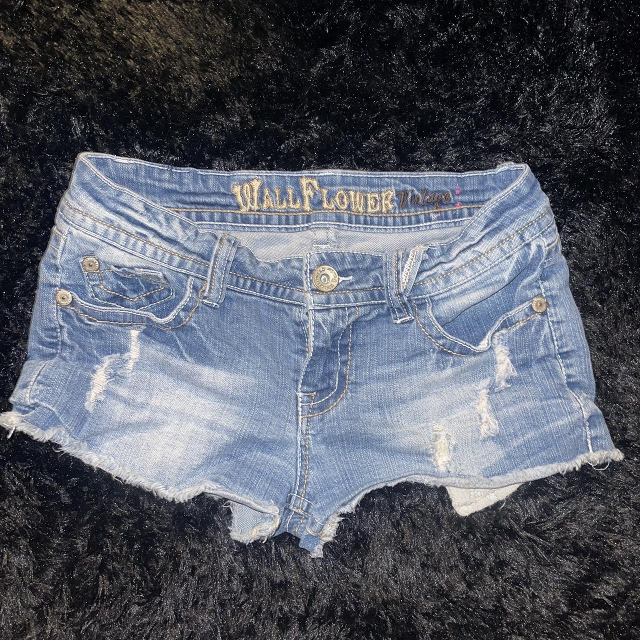 Wallflower cheap jean shorts