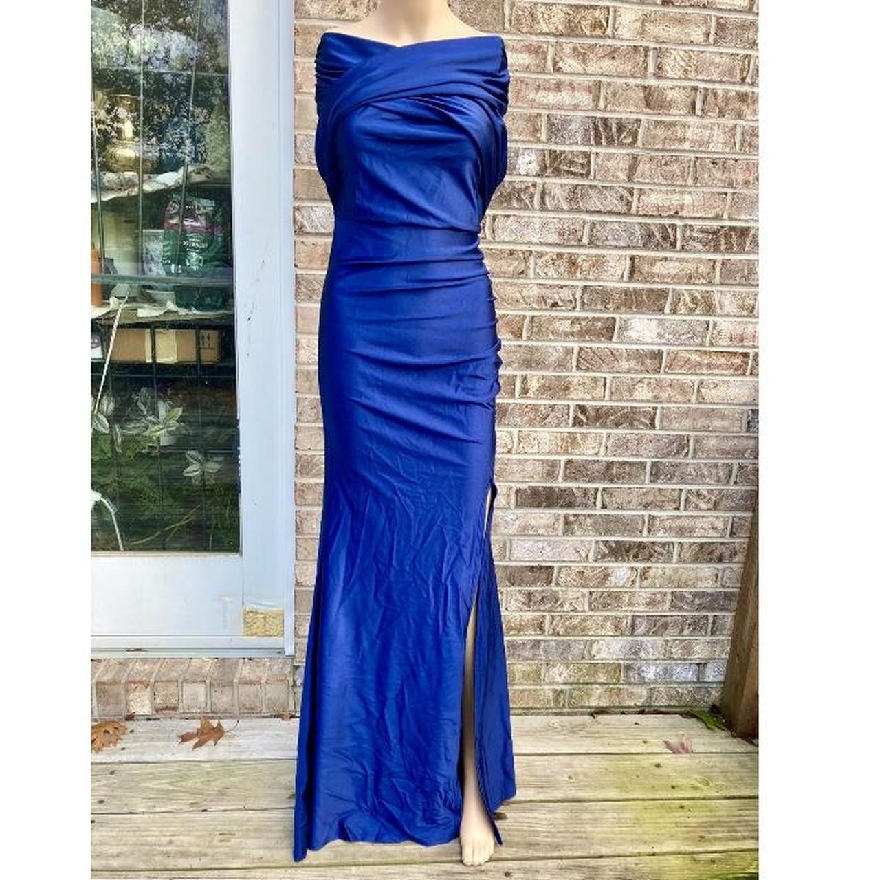 NWTs Fashion Nova Navy Blue Ignore The Romance Maxi. Depop