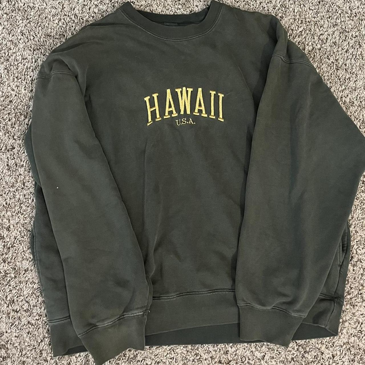 Brandy Melville Hawaii oversized sweatshirt! Worn in... - Depop