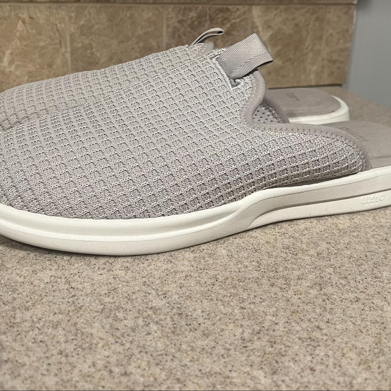 Lusso The Label Men's Grey and White Slides (3)