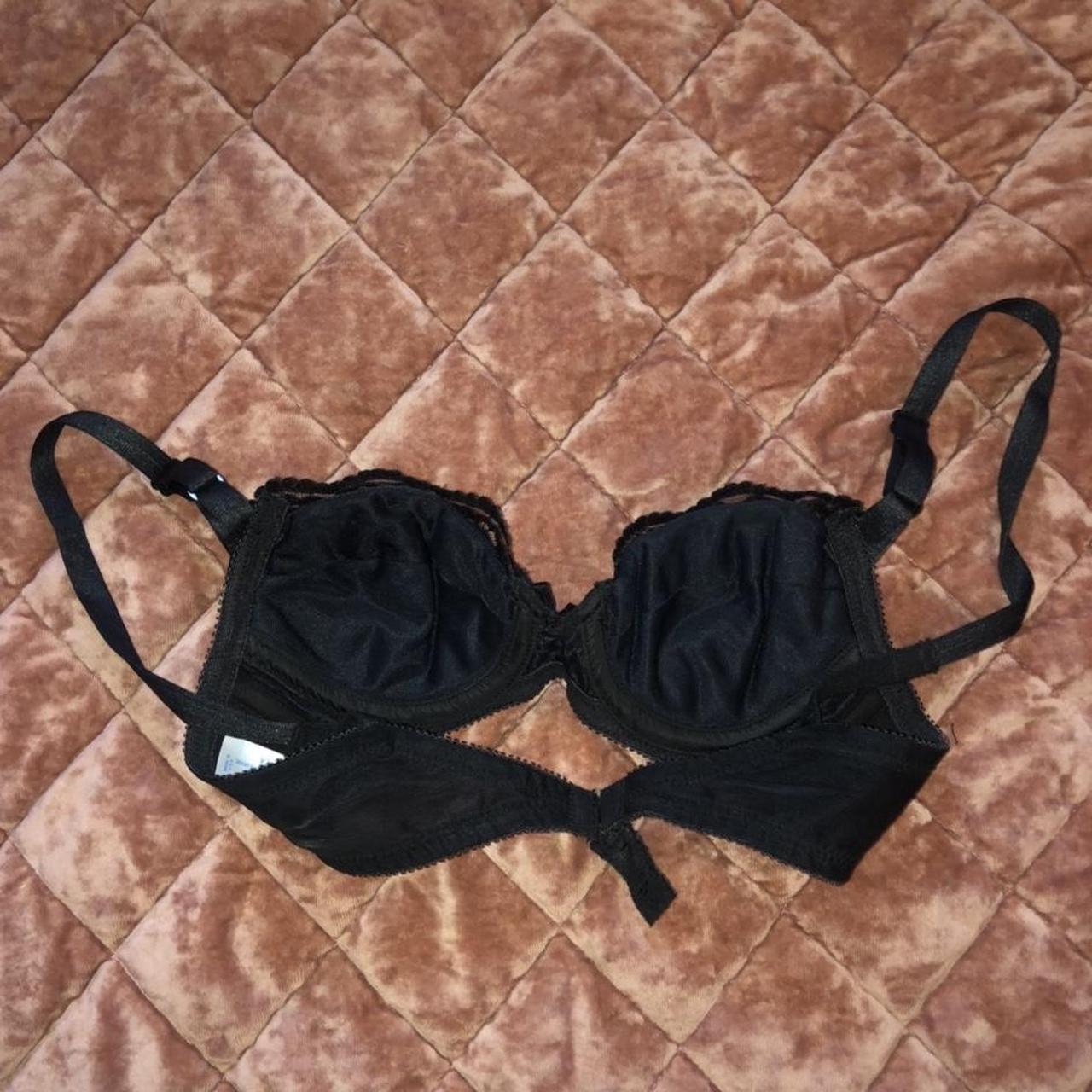JCPenney Women's Black Bra Depop