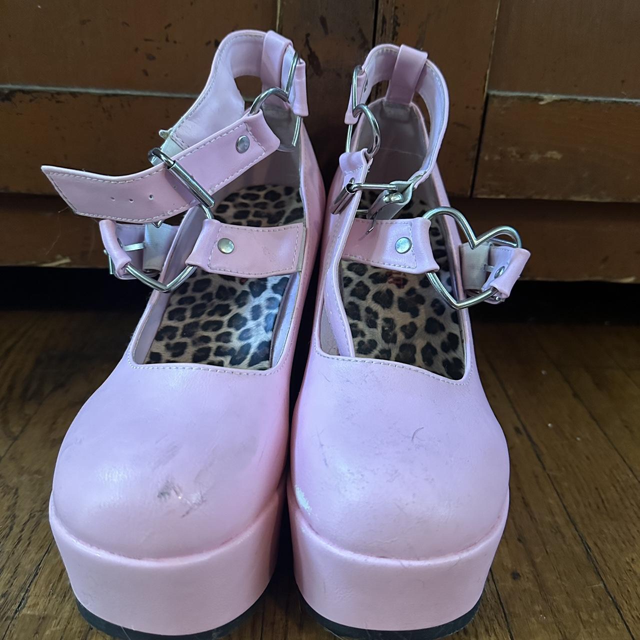 demonia poison pink