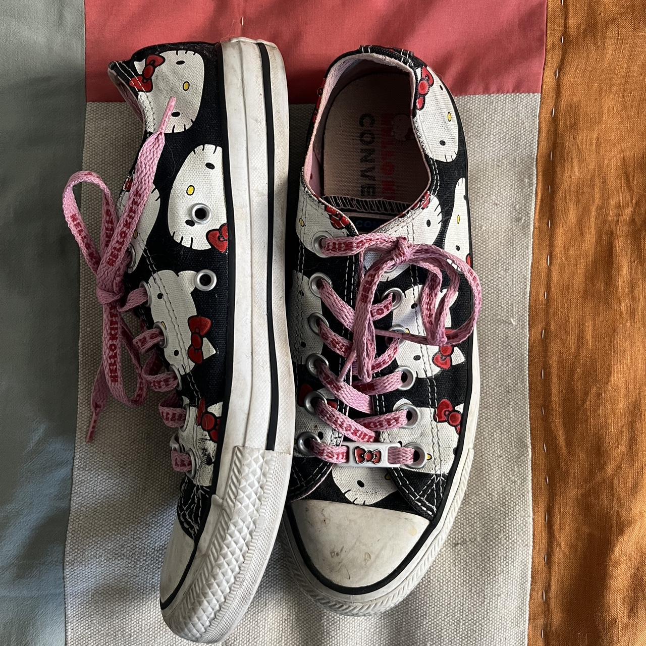 Hello kitty converse 5.5 hotsell