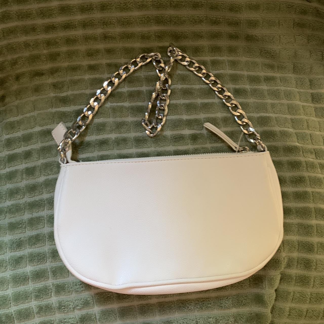 Forever 21 white purse dm any questions - Depop