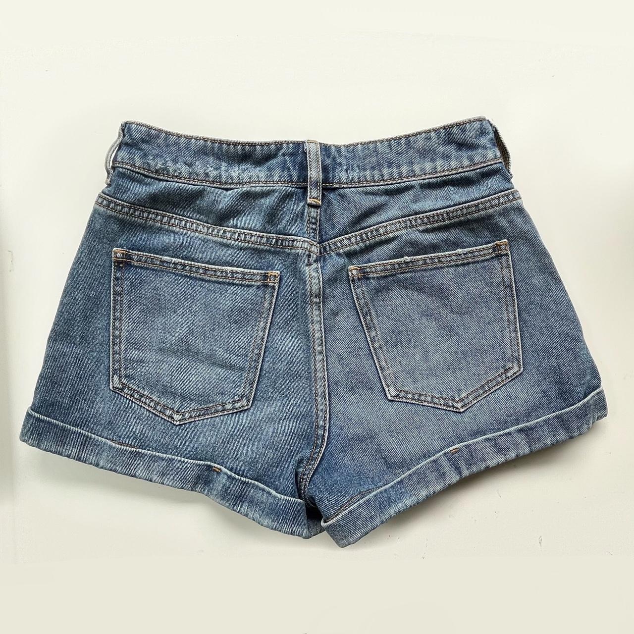 Pacsun mom jean shorts size 27 -never worn -super... - Depop