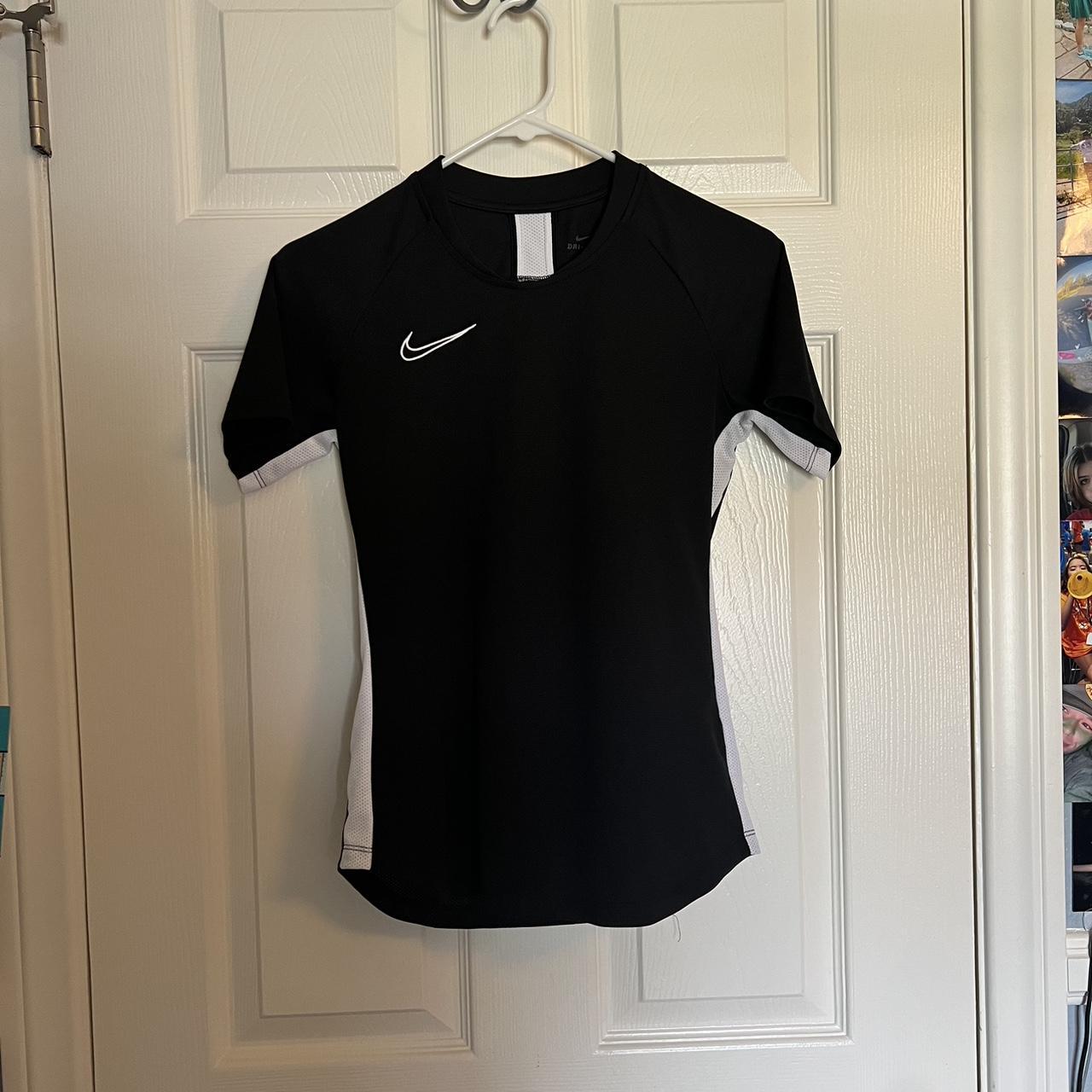 Nike Women's Black and White Shirt Depop
