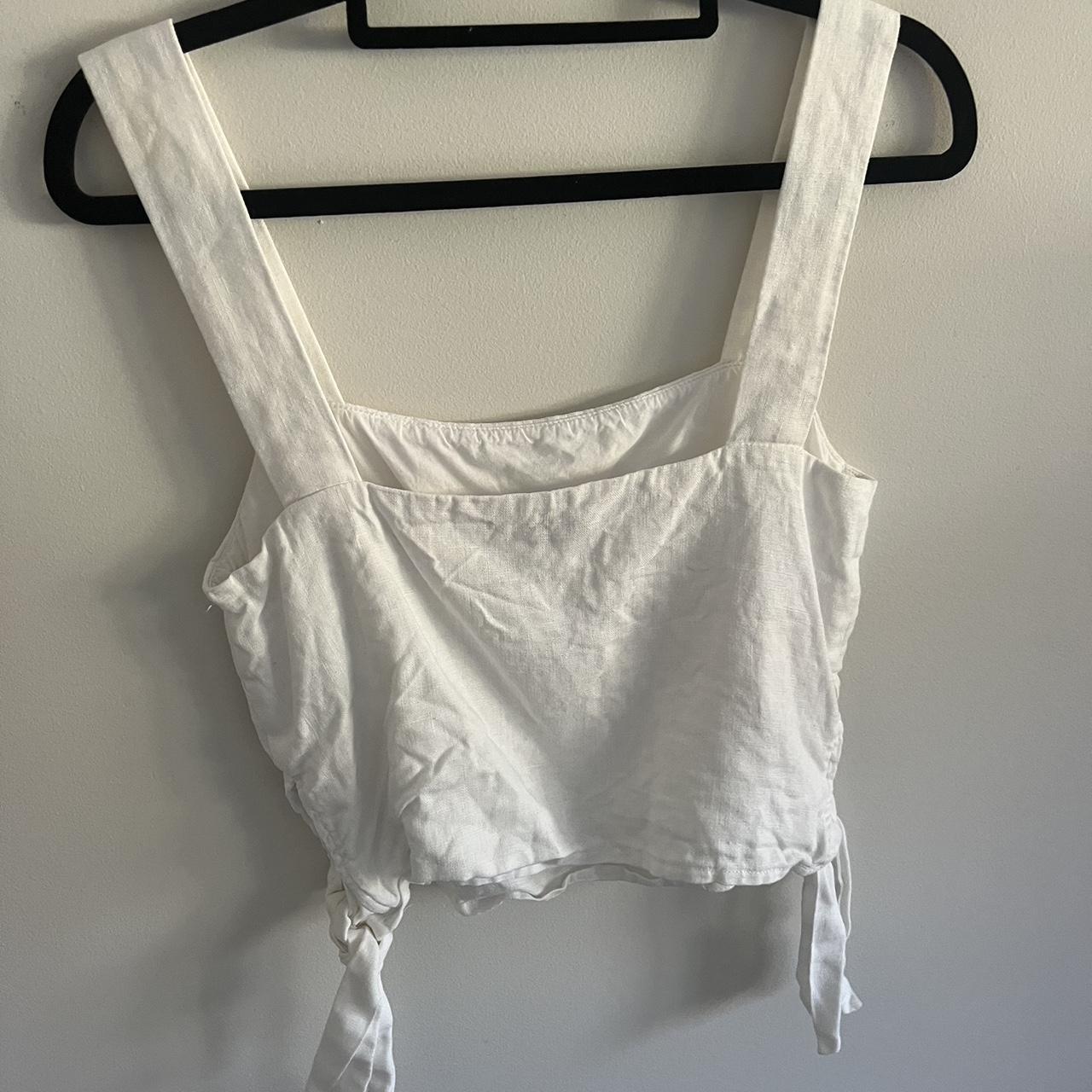 VENROY LINEN CROP • super cute linen top • barely... - Depop