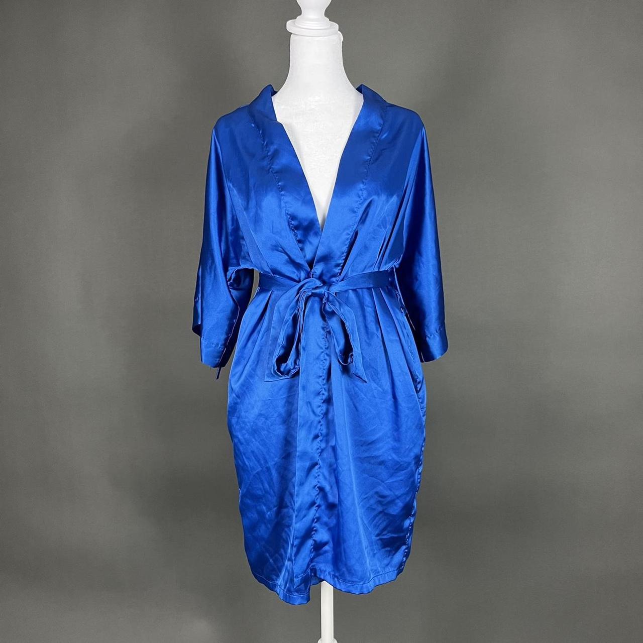 Silk royal blue robe Robe goes to the middle of... - Depop