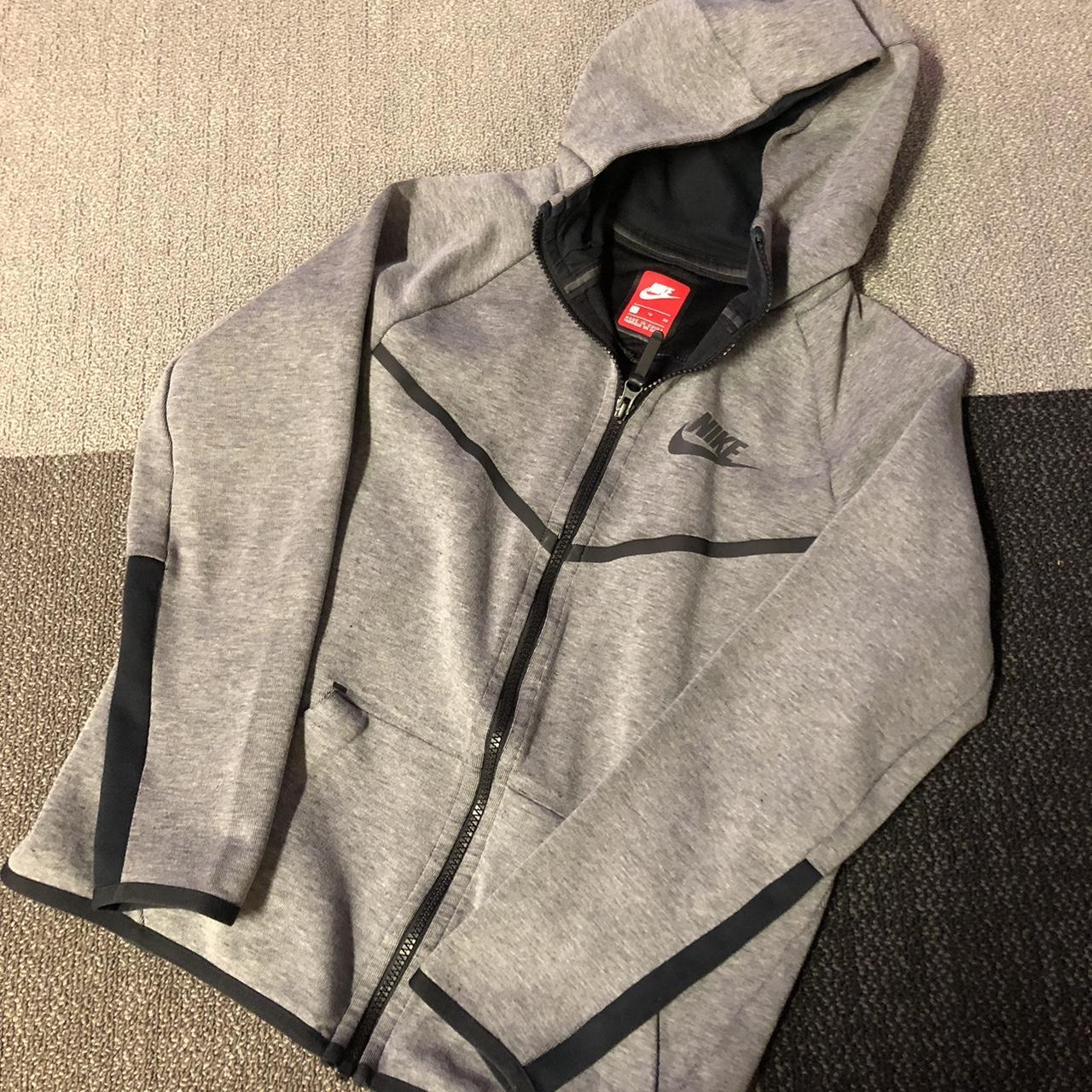 Nike Women's Grey Jacket | Depop