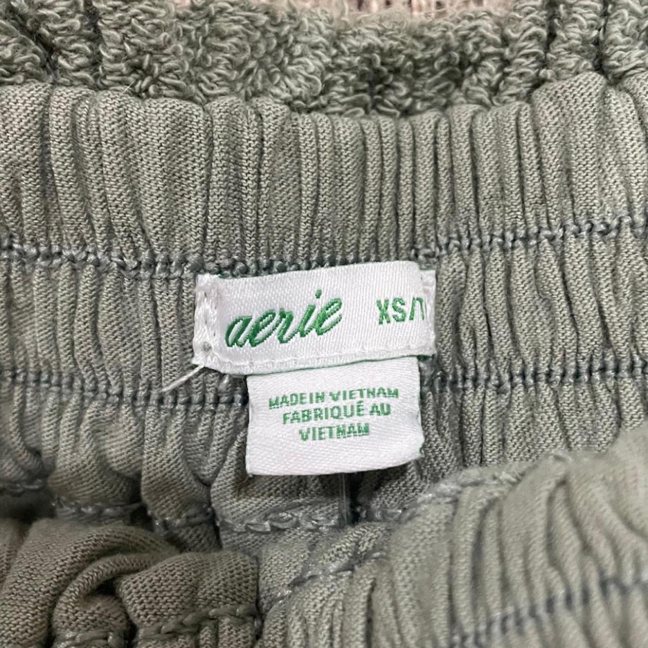 green aerie playful skirt! -never worn -perfect... - Depop