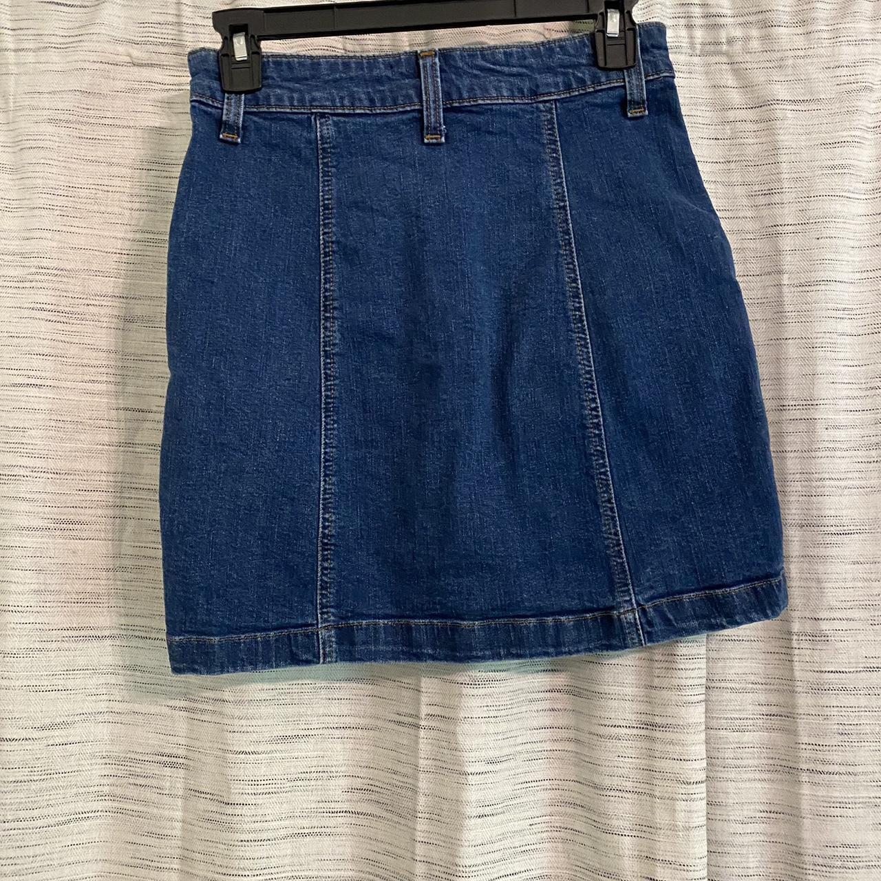 J.Crew Women's Navy and Blue Skirt Depop