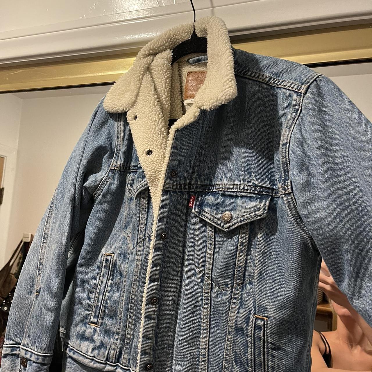 Levi's Women's Jacket | Depop