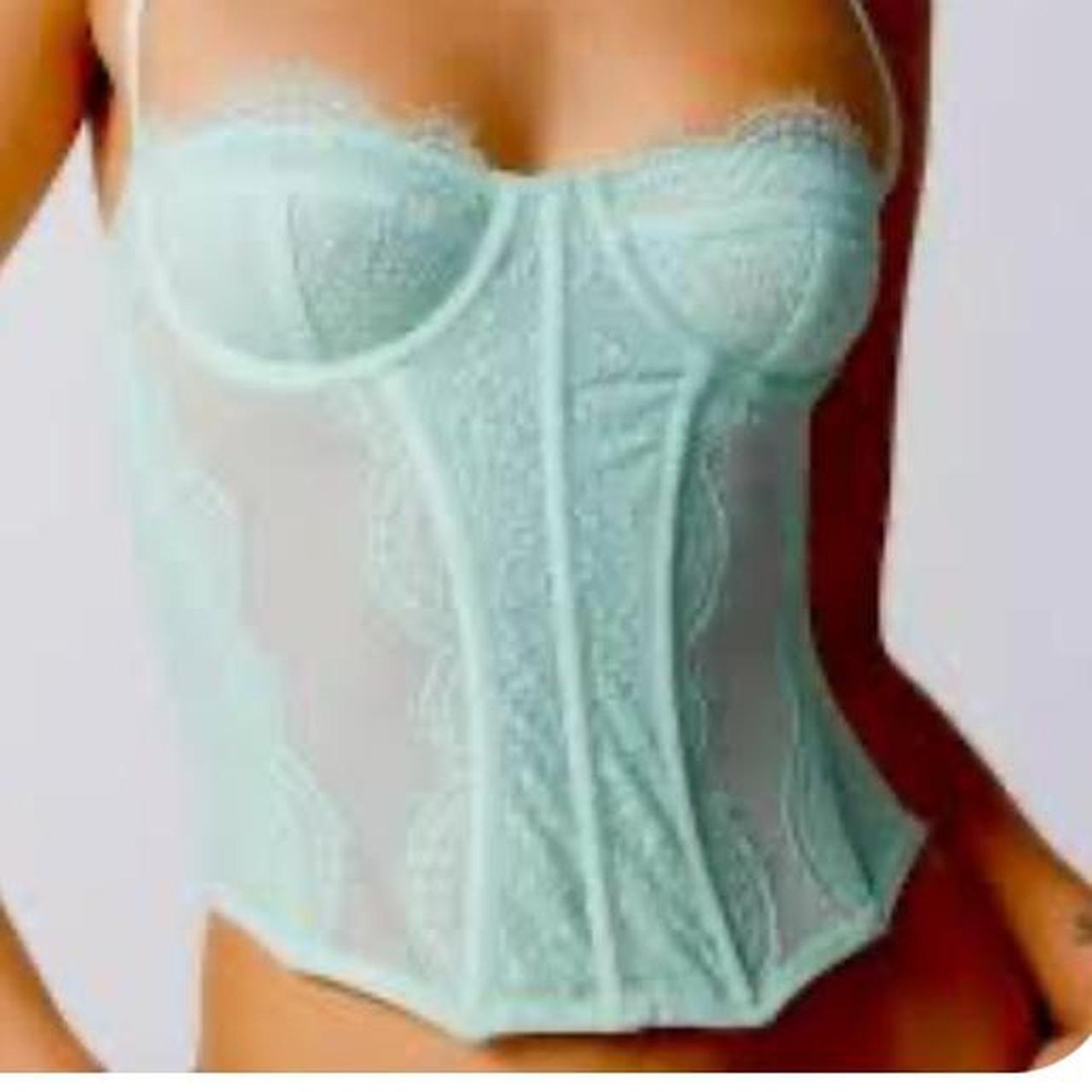 item listed by styled_closetcleanup