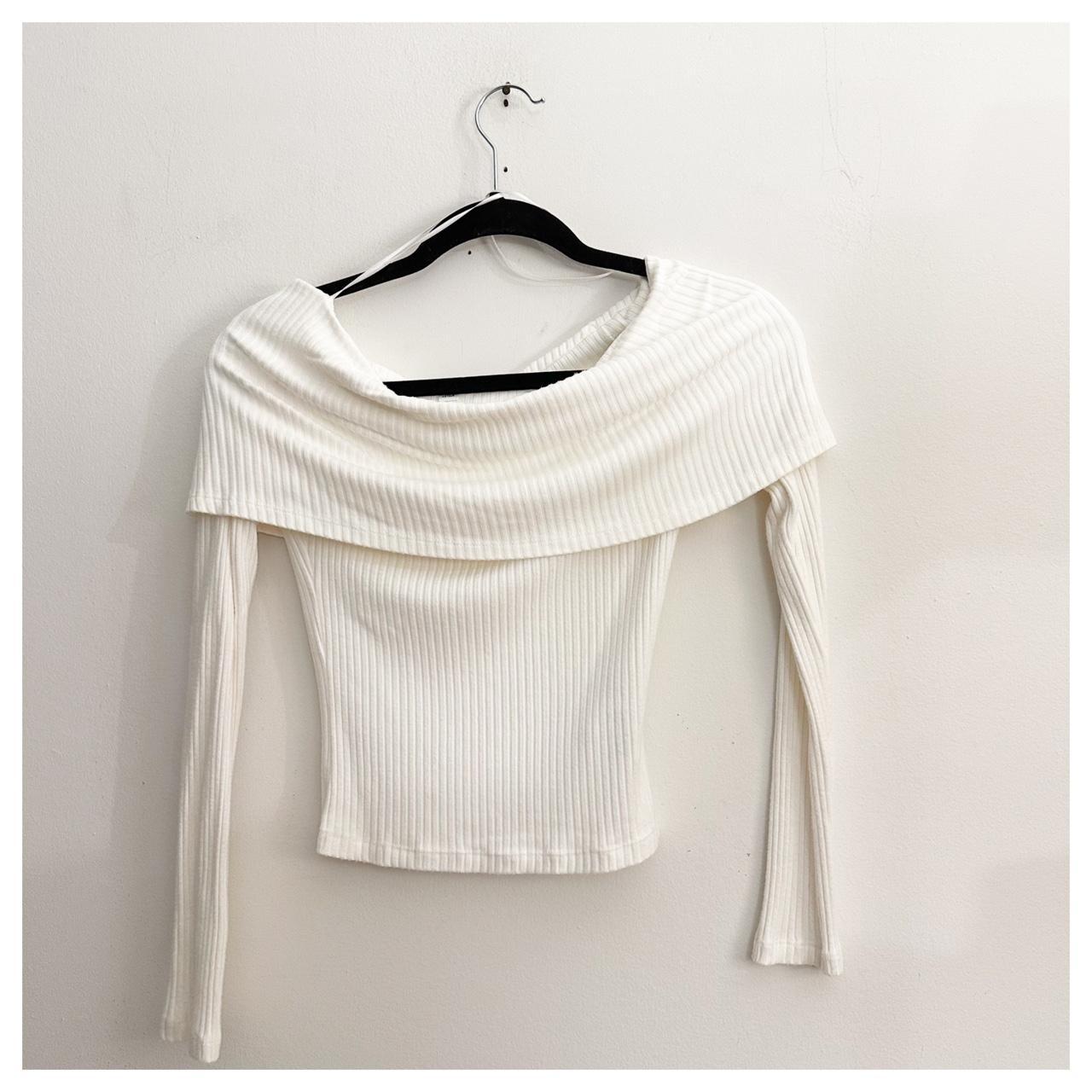 item listed by styled_closetcleanup