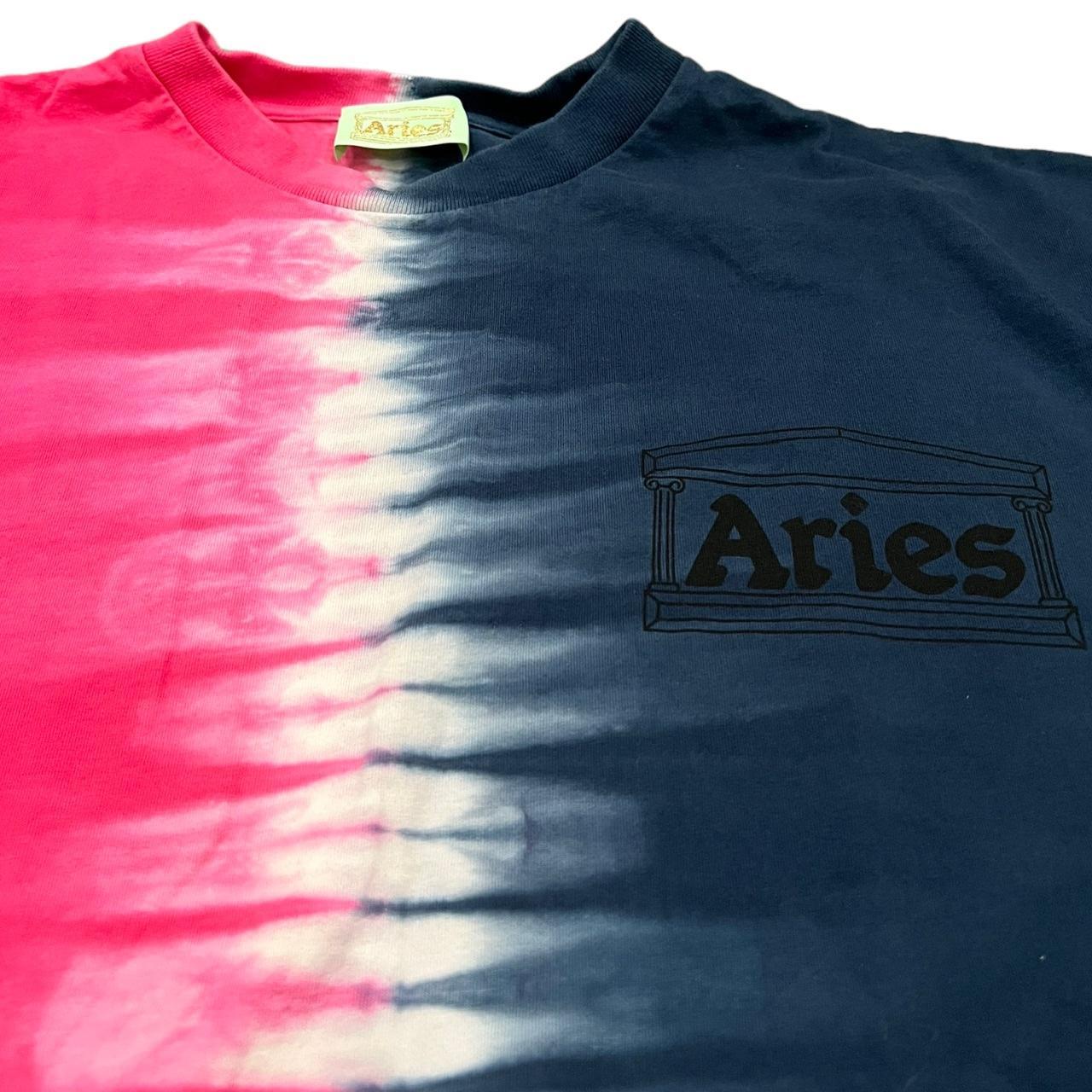 Aries Men's Navy and Pink T-shirt (3)