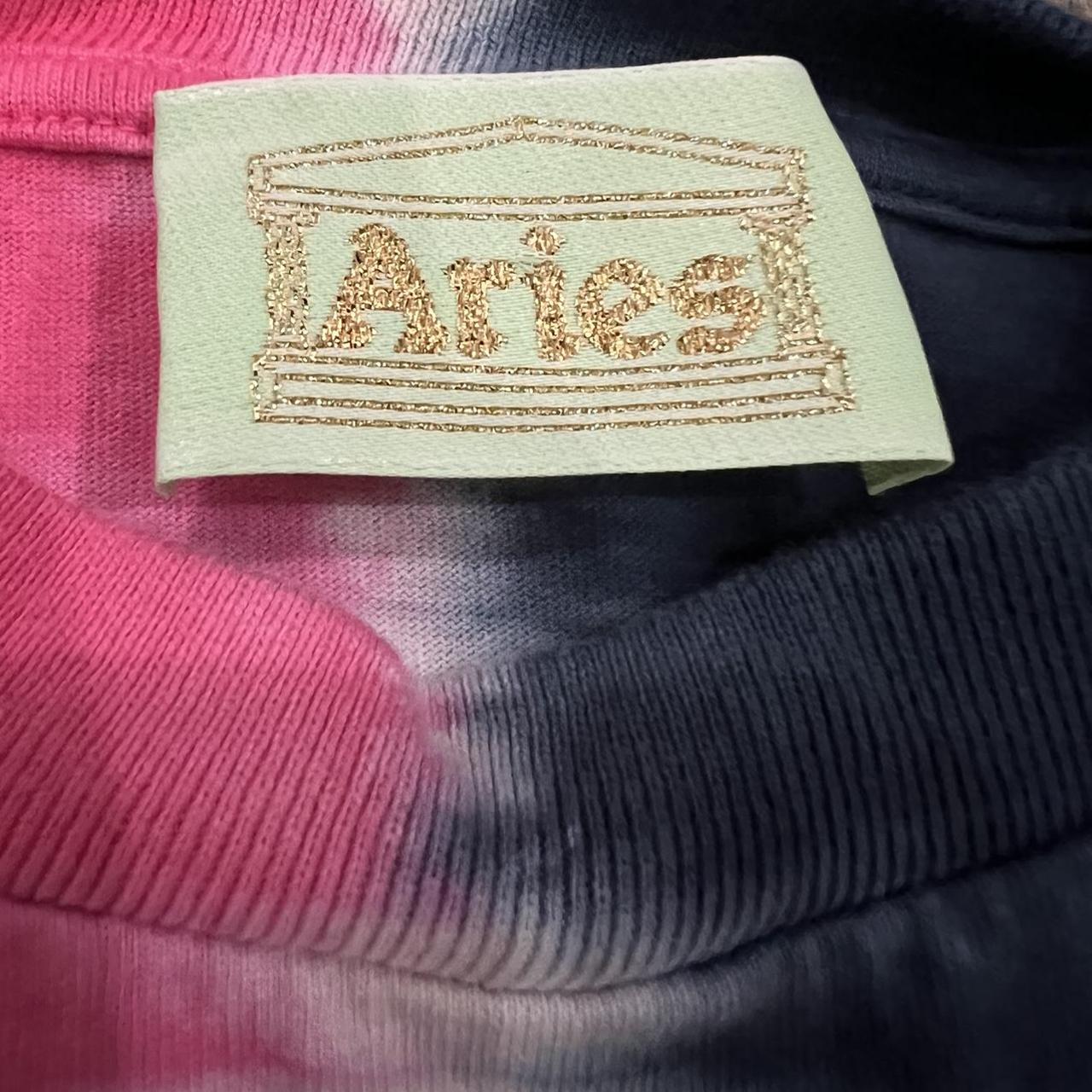 Aries Men's Navy and Pink T-shirt (4)