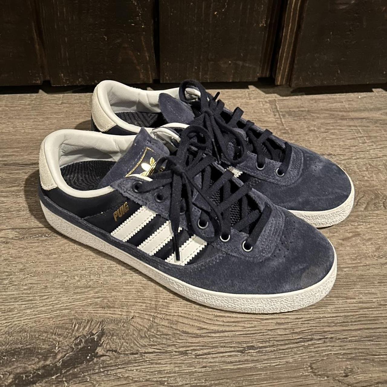 Adidas Women's Navy and White Trainers | Depop