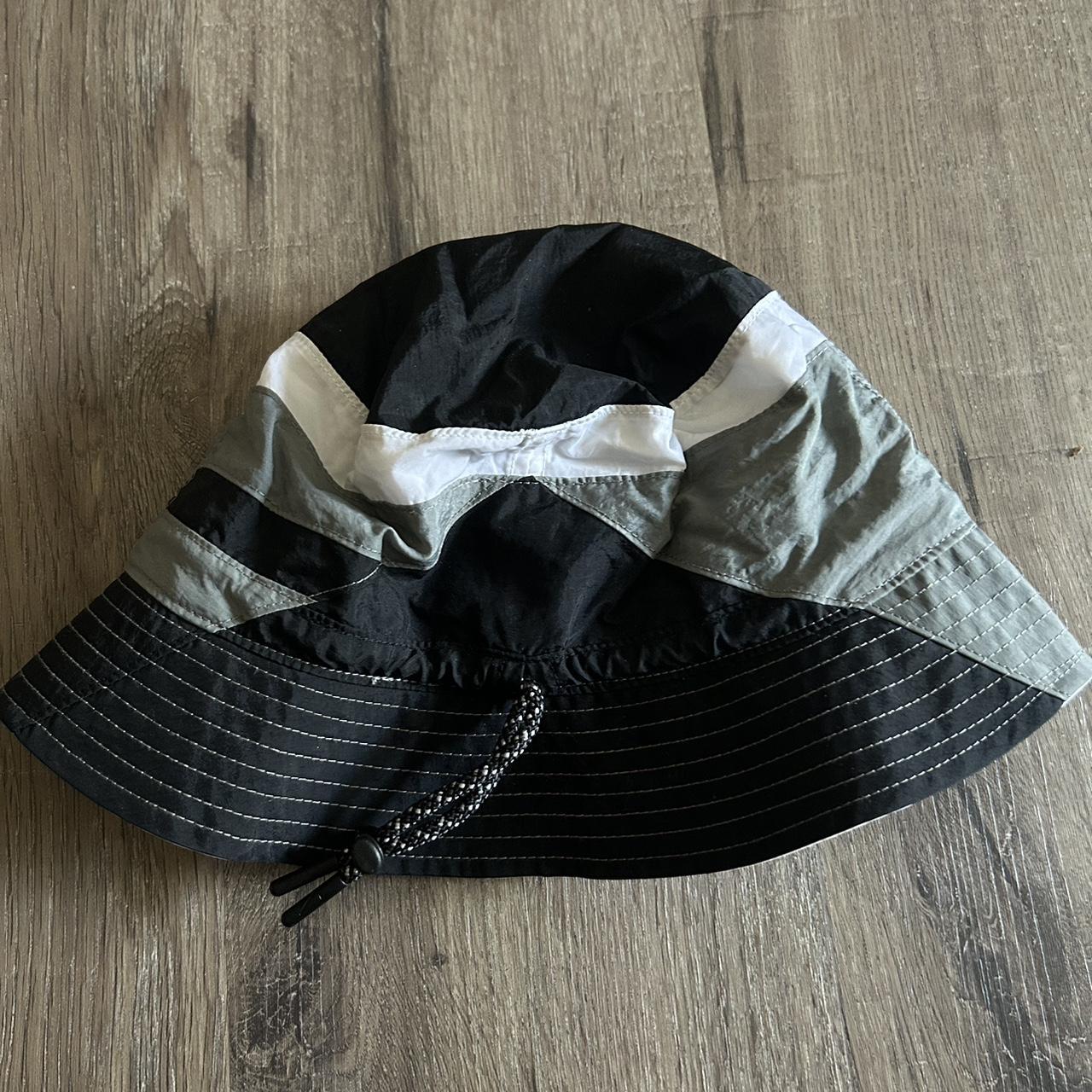 nike bucket hat women's