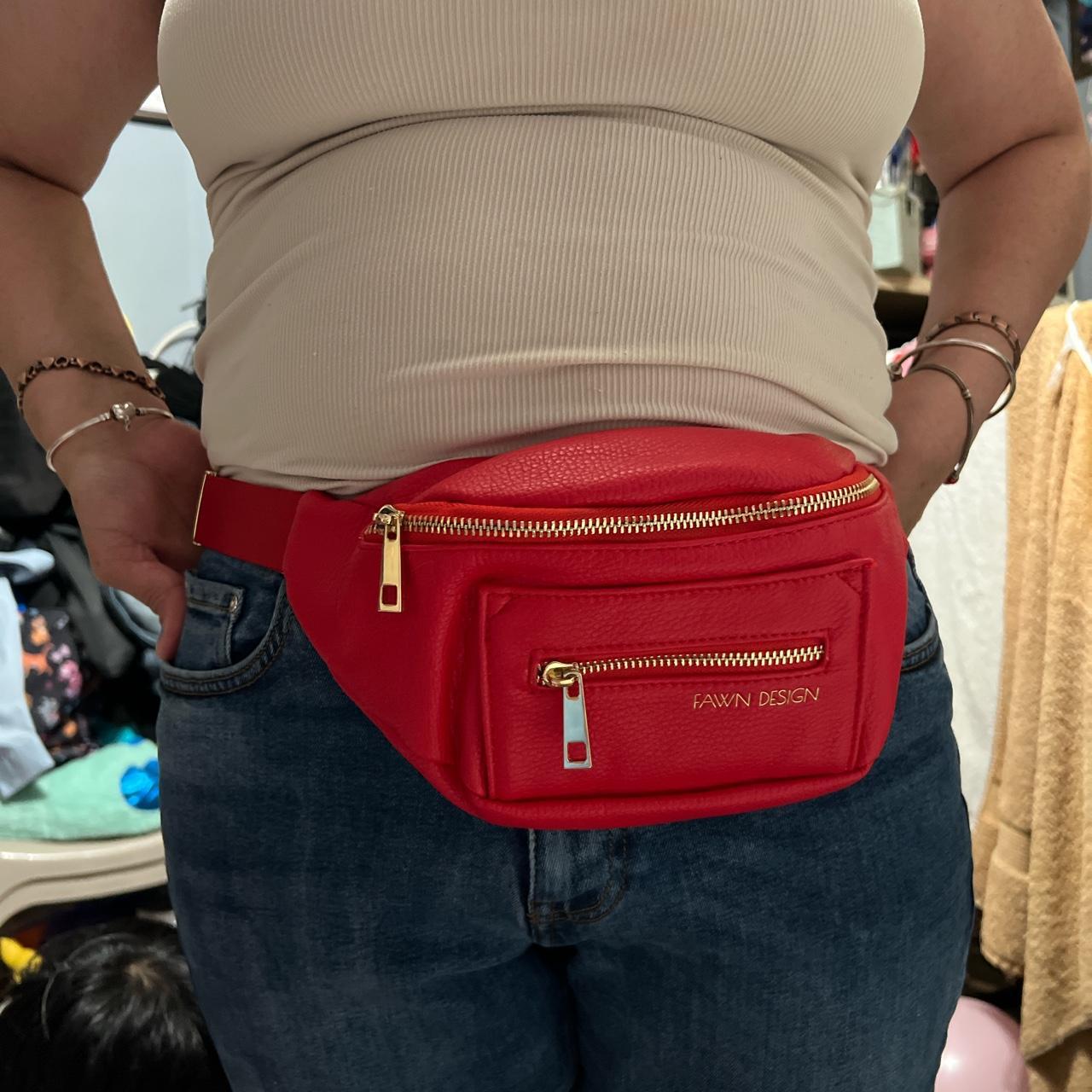 Fawn Design Fanny pack , -red with gold buckle clip
