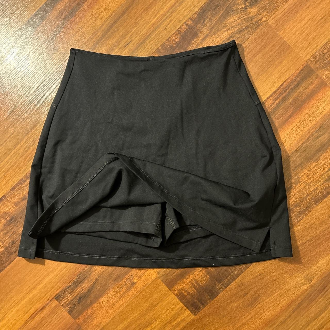 Girlfriend Collective Women's Black Skirt Depop