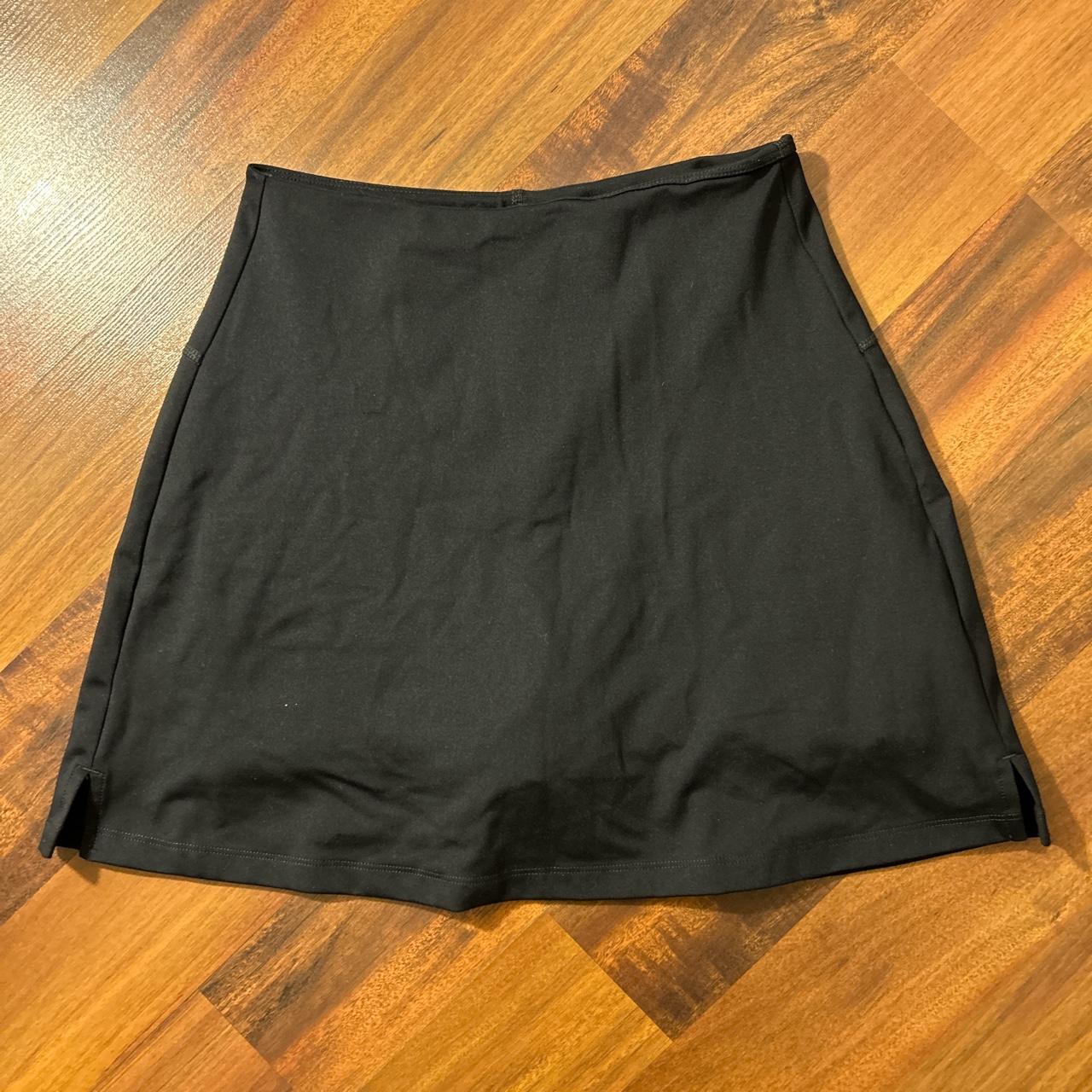 Girlfriend Collective Women's Black Skirt Depop