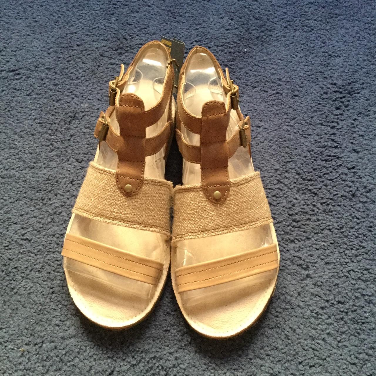 Caterpillar Women's Sandals | Depop