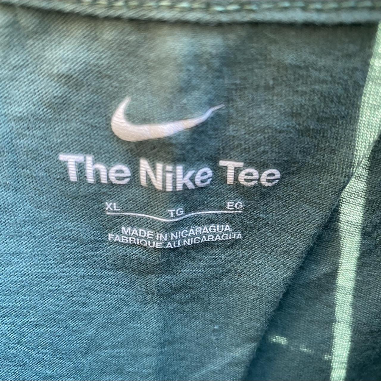 Nike Men's Green Tshirt Depop