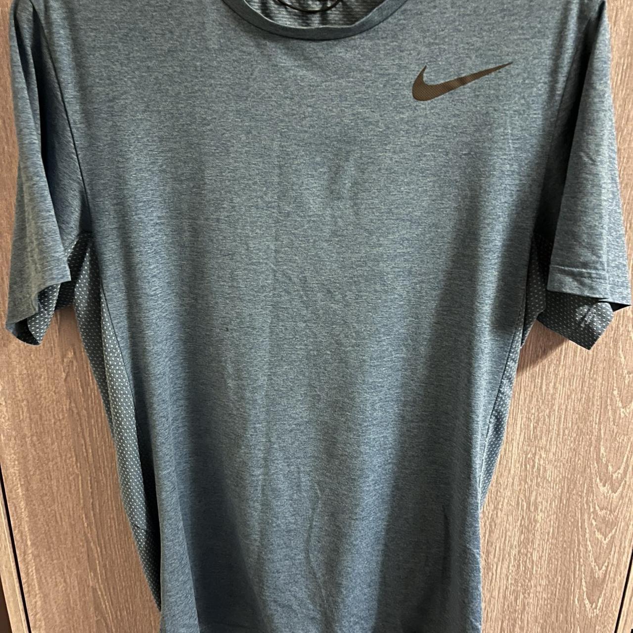 Nike Men's Tshirt Depop