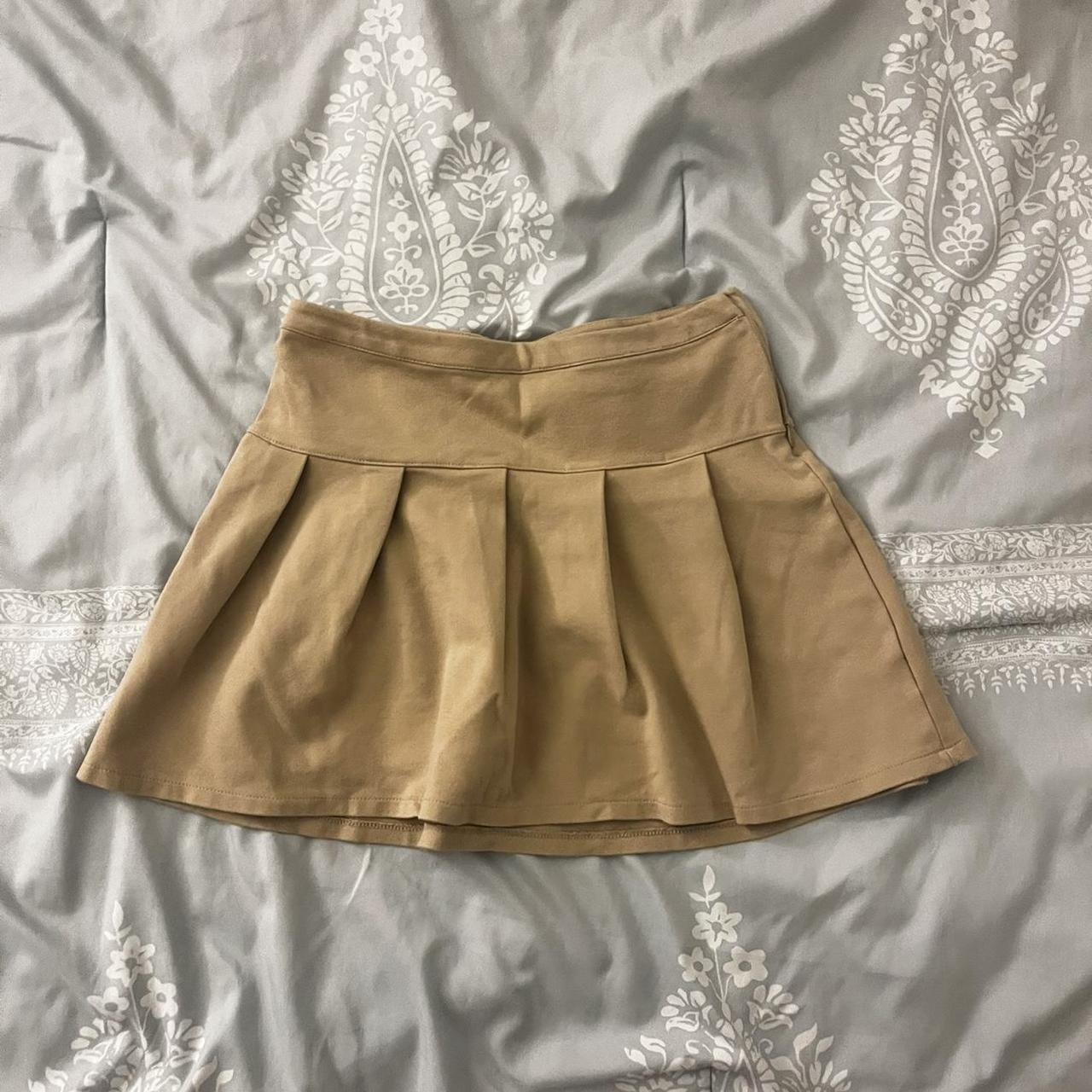 GAP pleated uniform mini skirt | size XS/S | $29.95... - Depop