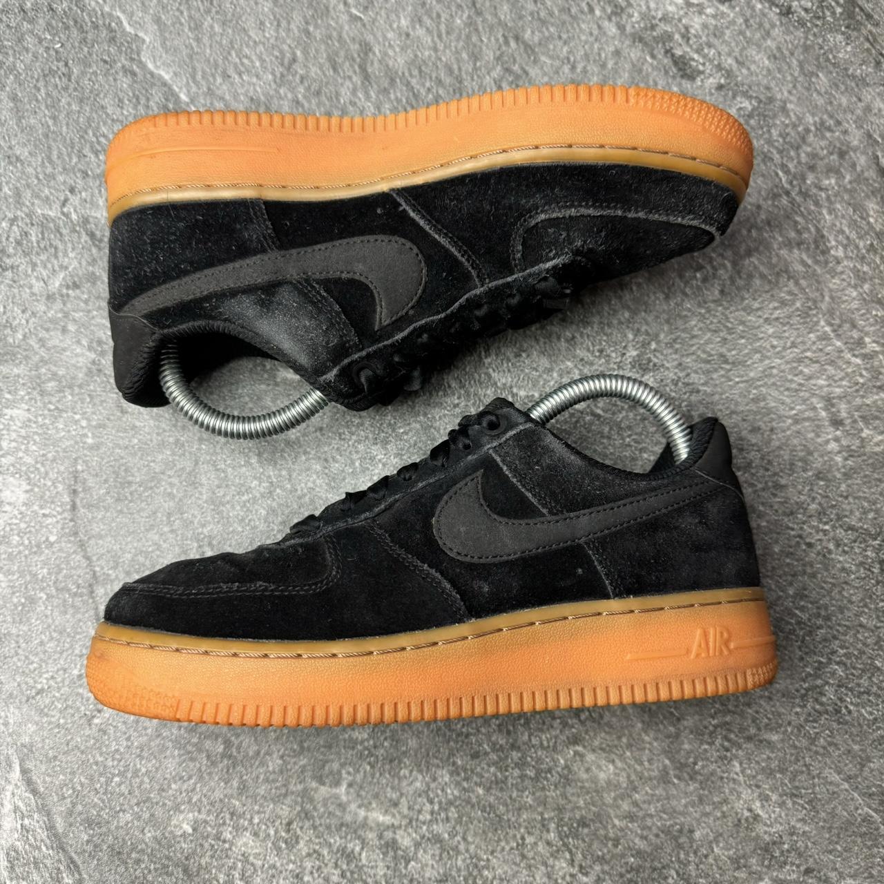 Black air force 1 suede gum sole hotsell