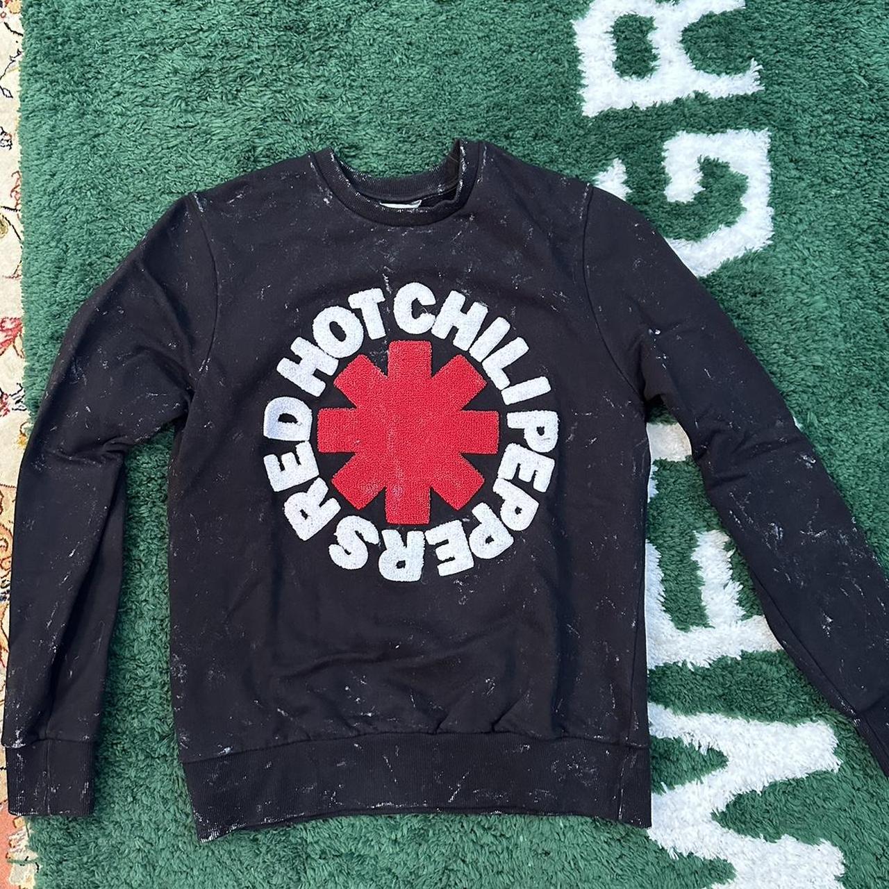 peppers heavyweight... hot PARIS - Depop ELEVEN red chili