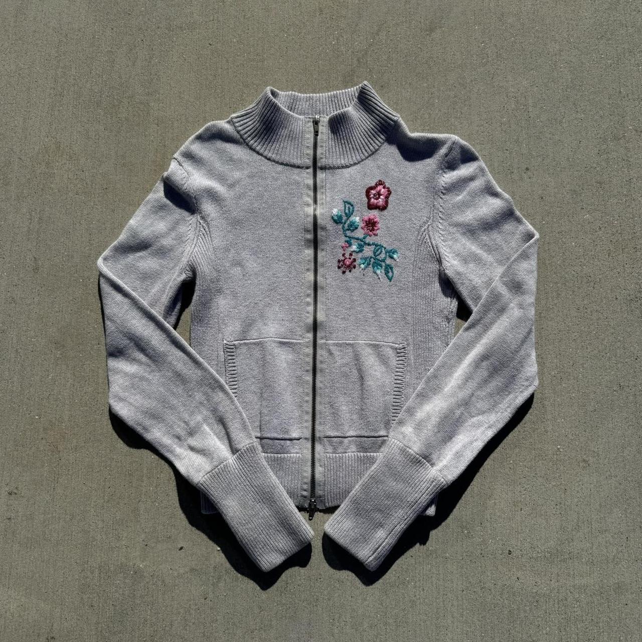 item listed by smiley_thrift